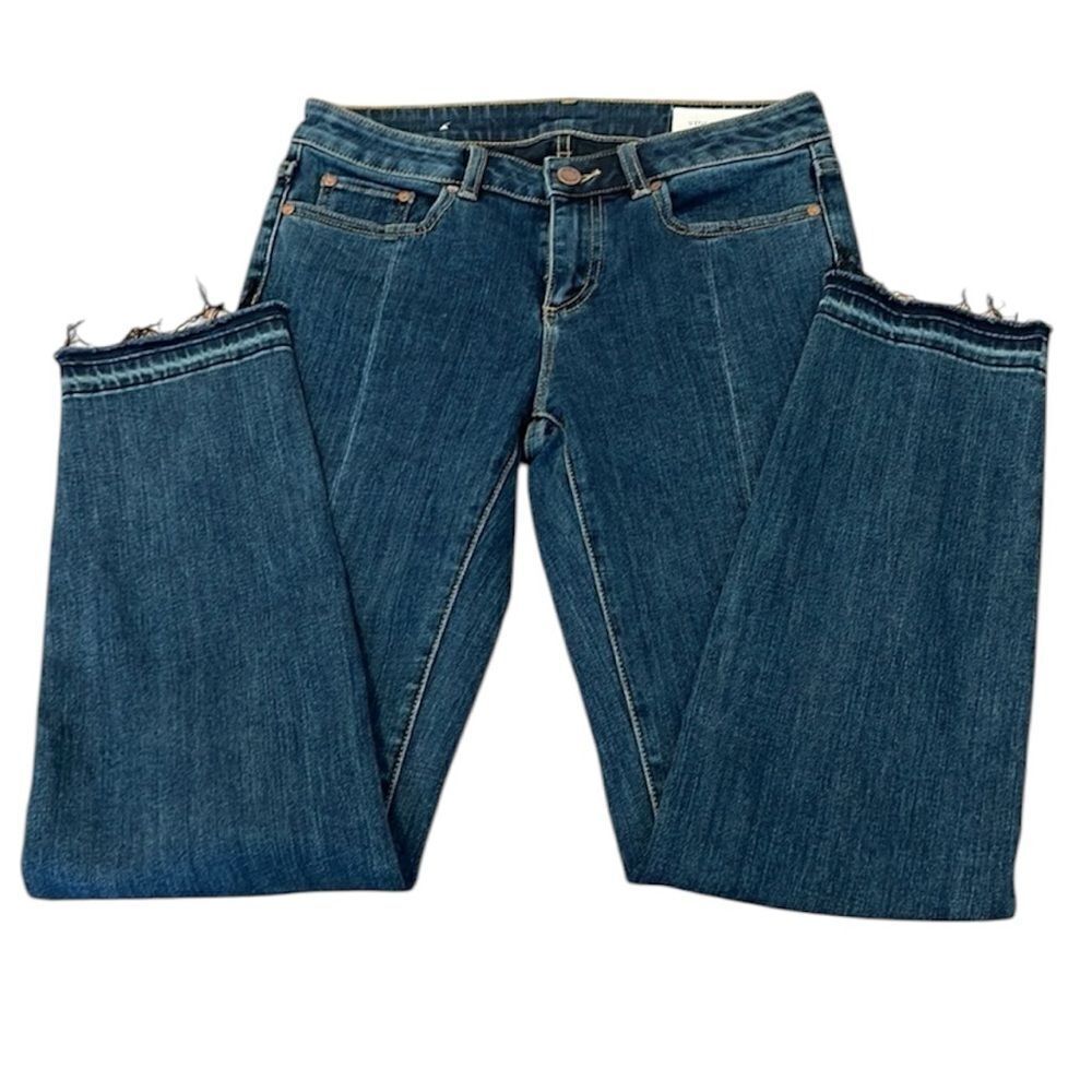 Vince Camuto size 27/4 raw hem stretchy jeans with seam down front legs EUC